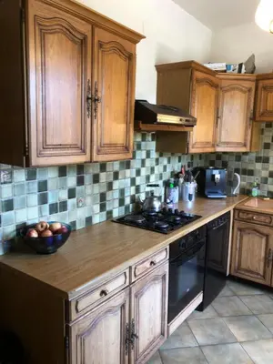 Cuisine ou kitchenette dans l'établissement Gite équestre, belle maison ancienne en pierre