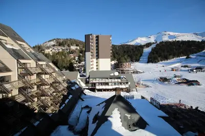 Vue générale sur la montagne ou vue sur la montagne depuis l'appartement