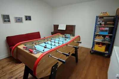 Salle de jeux dans l'établissement Le deserteur