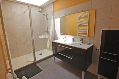 Salle de bains dans l'établissement Le deserteur