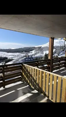 Vue générale sur la montagne ou vue sur la montagne depuis l'appartement