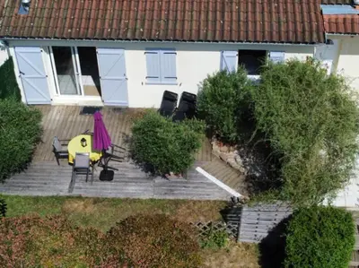Jardin de l'établissement Gîte en bord de lac