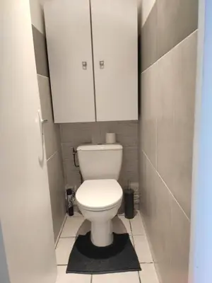 Salle de bains dans l'établissement Gîte en bord de lac