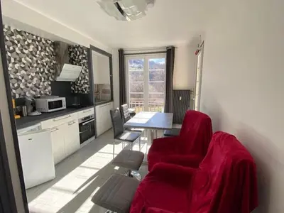 Cuisine ou kitchenette dans l'établissement Appartement avec chambre séparée Résidence Auvergne