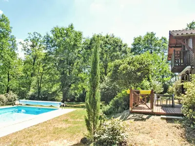 Piscine de l'établissement Holiday Home L'Eglantier by Interhome ou située à proximité