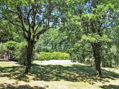 Jardin de l'établissement Holiday Home L'Eglantier by Interhome