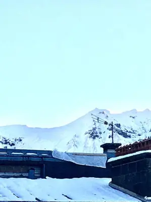 Vue générale sur la montagne ou vue sur la montagne depuis l'appartement