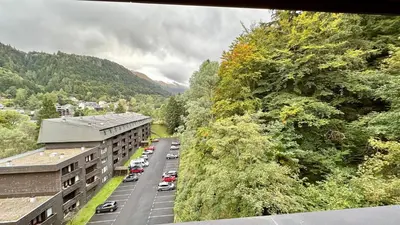 Vue générale sur la montagne ou vue sur la montagne depuis l'appartement