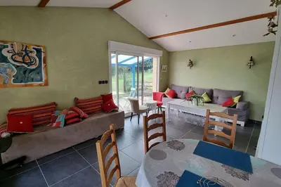 Coin salon dans l'établissement Villa bleue