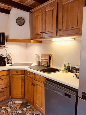 Cuisine ou kitchenette dans l'établissement Maison montagne Lélou - 4 à 6 personnes - Saint Jacques des blats