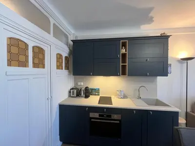 Cuisine ou kitchenette dans l'établissement Studio charmant 21m² centre Mont-Dore, jusqu'à 2 pers. - FR-1-608-273