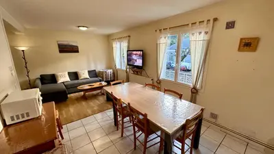 Télévision ou salle de divertissement dans l'établissement Le Therminus 42 - Le Mont Dore 8pers