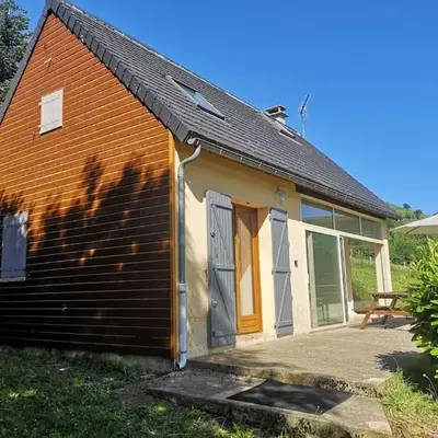 Gîte chaleureux avec cheminée au pied du Puy Mary