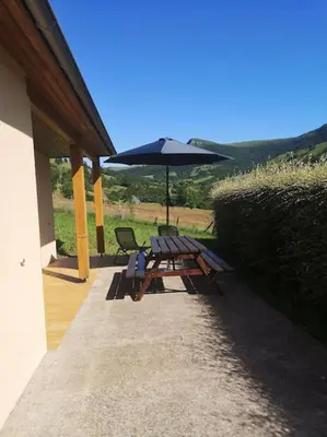 Jardin de l'établissement Gîtes entre Salers et le puy Mary dans le cantal