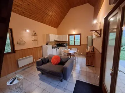 Cuisine ou kitchenette dans l'établissement Gîtes entre Salers et le puy Mary dans le cantal