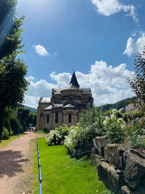 Jardin de l'établissement Appartement 4-6 pers - La Bourboule