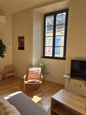 Télévision ou salle de divertissement dans l'établissement MARTEL inLove