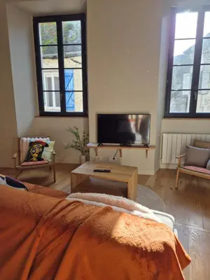 Télévision ou salle de divertissement dans l'établissement MARTEL inLove