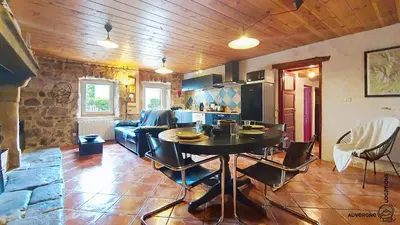 Coin salon dans l'établissement La Ferrandaise