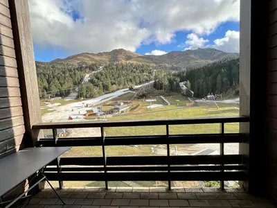 Vue générale sur la montagne ou vue sur la montagne depuis l'appartement