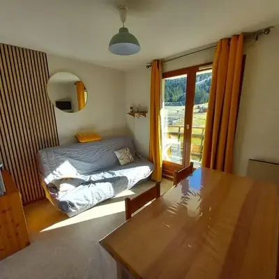 Studio cabine avec balcon sud-est au Lioran - FR-1-787-100
