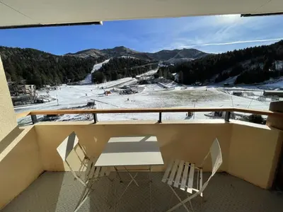 Vue générale sur la montagne ou vue sur la montagne depuis l'appartement