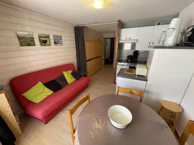 Cuisine ou kitchenette dans l'établissement Confort au cœur de Le Lioran : T2 avec balcon - FR-1-787-97