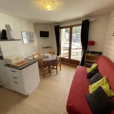 Confort au cœur de Le Lioran : T2 avec balcon - FR-1-787-97