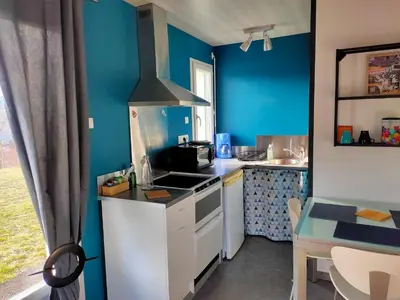 Cuisine ou kitchenette dans l'établissement Studio cosy avec vue panoramique sur le Cantal