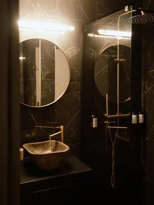 Salle de bains dans l'établissement Suite Cara - Logement Atypique Sauna Balneo - Centre Historique