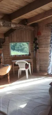 Télévision ou salle de divertissement dans l'établissement Le Pré Soutro