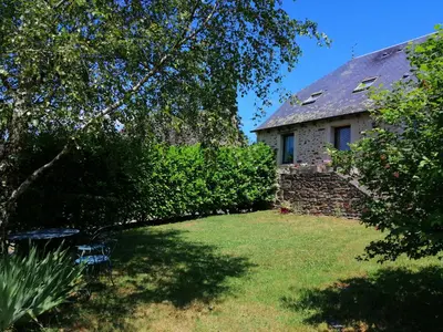 Jardin de l'établissement Vieille grange rénovée