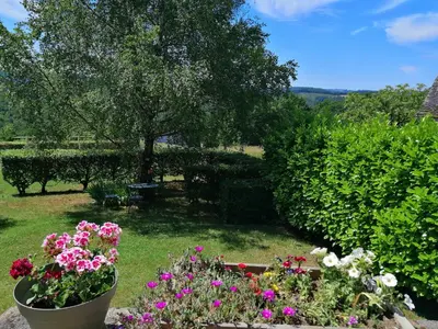 Jardin de l'établissement Vieille grange rénovée