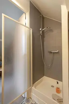 Salle de bains dans l'établissement La haute république