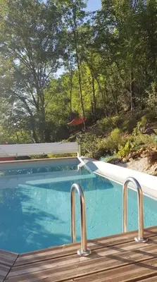 Piscine de l'établissement Maison Marianne et sa Piscine dans le Périgord ou située à proximité