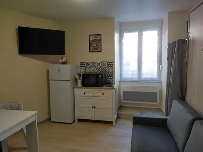 Cuisine ou kitchenette dans l'établissement Studio 2 - Mont Dore face aux Thermes - Hyper-Centre