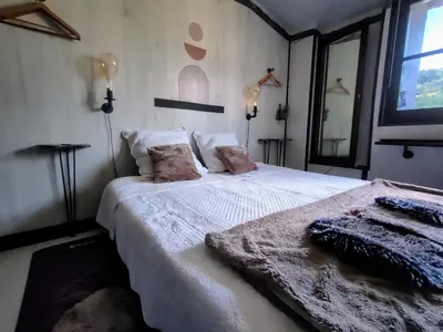 Plan de l'établissement 4 couchages Matelas M de Forme côté jardin au calme