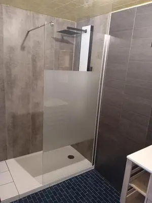Salle de bains dans l'établissement Studio de la bastide