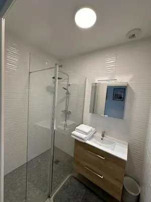 Salle de bains dans l'établissement Jolie Appartement T3 Brive