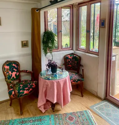 Coin salon dans l'établissement L île inconnue
