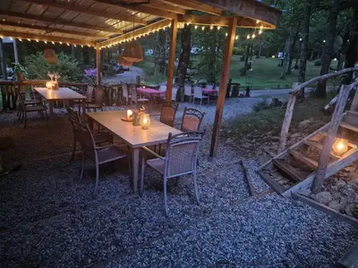 Jardin de l'établissement Camping Montard