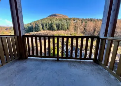 Vue générale sur la montagne ou vue sur la montagne depuis l'appartement