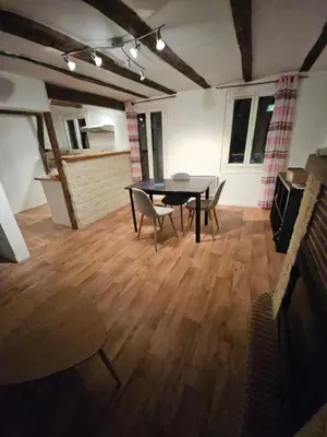 Cuisine ou kitchenette dans l'établissement appartement fontaine Saint-Martin