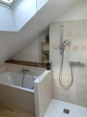 Salle de bains dans l'établissement L'appartement du petit Bois