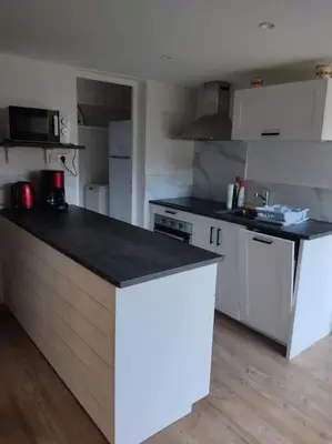 Cuisine ou kitchenette dans l'établissement Gite de caractère au coeur de la Chaine des Puys