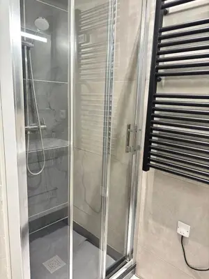Salle de bains dans l'établissement Appartement 5 Climatisé confort moderne dans un t2 chaleureux