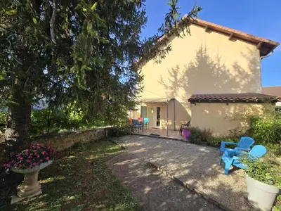 Jardin de l'établissement Gîte douillet 4 pers. avec jardin et terrasse - FR-1-616-392