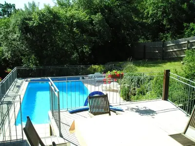 Piscine de l'établissement Maison spacieuse à Loubressac avec piscine privée ou située à proximité