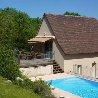 Maison spacieuse à Loubressac avec piscine privée