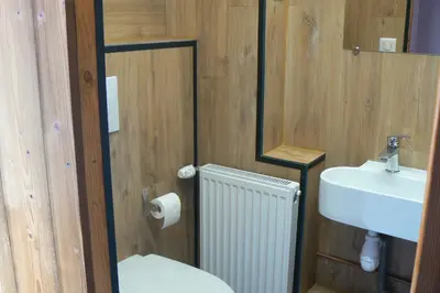 Salle de bains dans l'établissement La Coudraie Villa des Familles